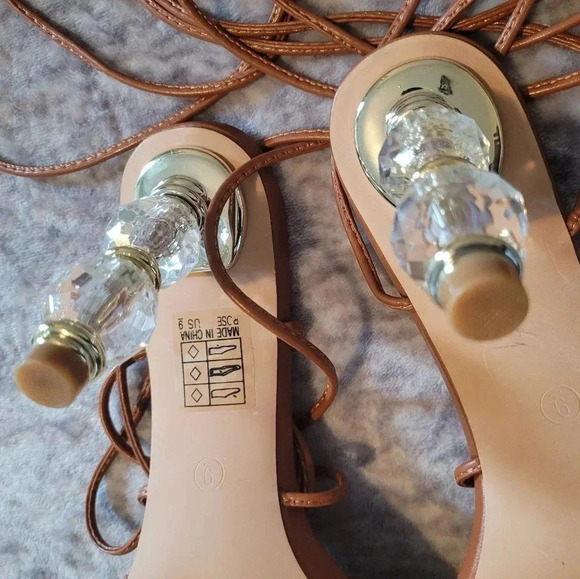 Women's 9 Caramel square toe strappy wrap around laces sandals crystal heels - Picture 9 of 12